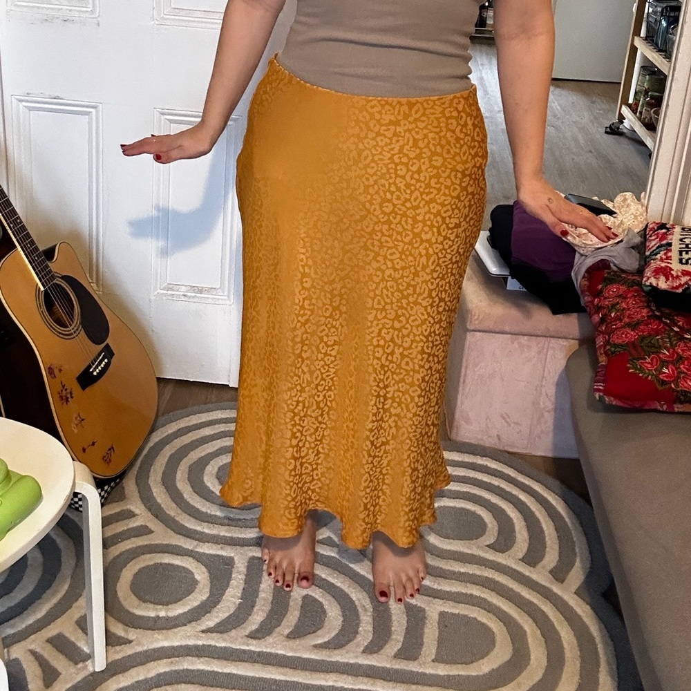 Banana Republic- Leopard Print Gold Skirt